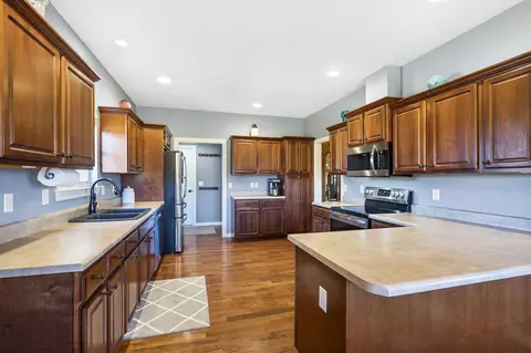 Kitchen - 237 Park Hill Ct, Strafford, MO 65757 photo 1 of 4