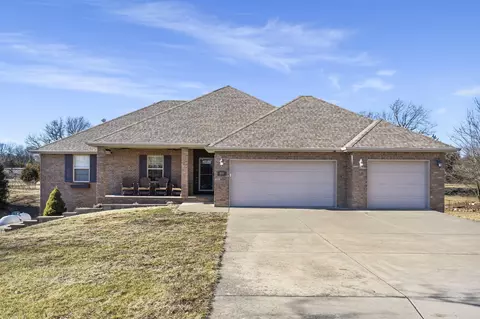 Exterior - 237 Park Hill Ct, Strafford, MO 65757 photo 2 of 14