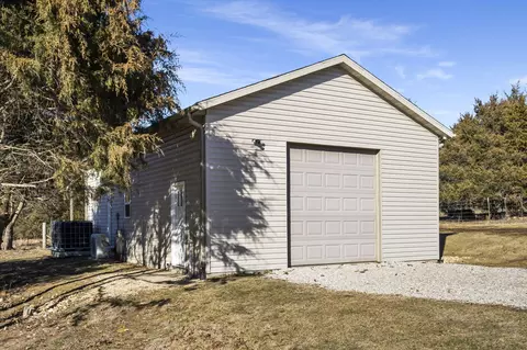 Exterior - 237 Park Hill Ct, Strafford, MO 65757 photo 8 of 14