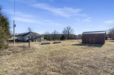 Exterior - 237 Park Hill Ct, Strafford, MO 65757 photo 7 of 14