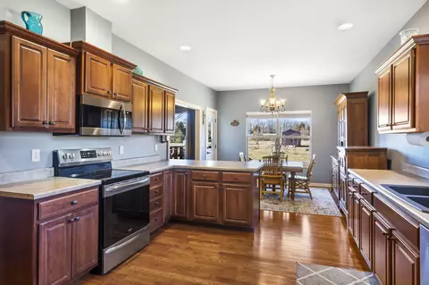 Kitchen - 237 Park Hill Ct, Strafford, MO 65757 photo 3 of 4