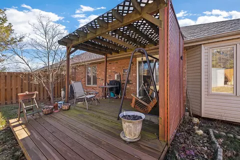 351 E Degraffenreid St, Springfield, MO 65810 photo 27