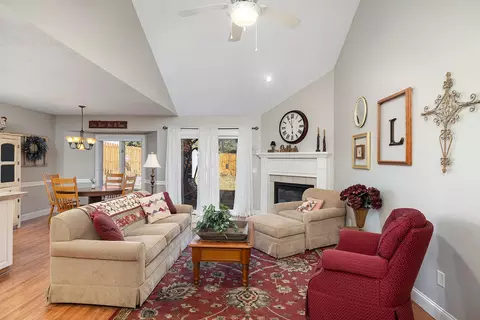 351 E Degraffenreid St, Springfield, MO 65810 photo 6