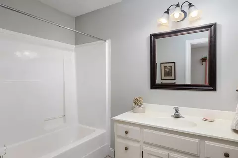 351 E Degraffenreid St, Springfield, MO 65810 photo 17