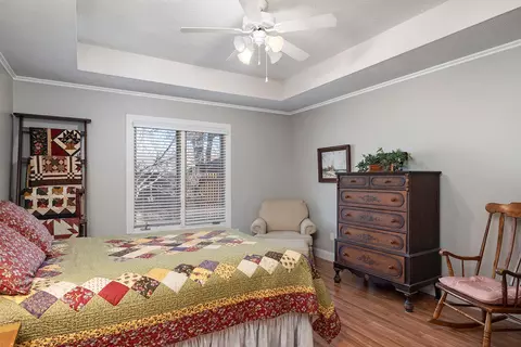 351 E Degraffenreid St, Springfield, MO 65810 photo 18