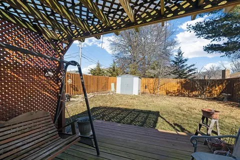 351 E Degraffenreid St, Springfield, MO 65810 photo 24