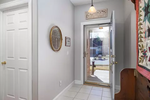 351 E Degraffenreid St, Springfield, MO 65810 photo 4