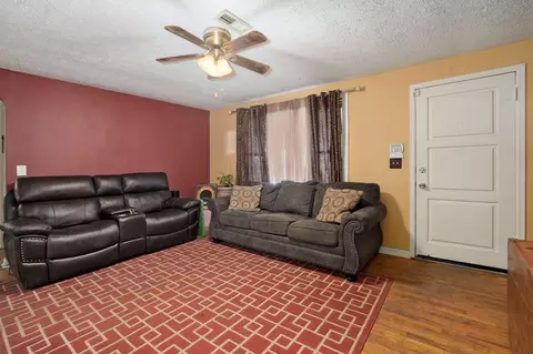 848 W Whiteside St, Springfield, MO 65807 photo 5