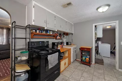 848 W Whiteside St, Springfield, MO 65807 photo 9