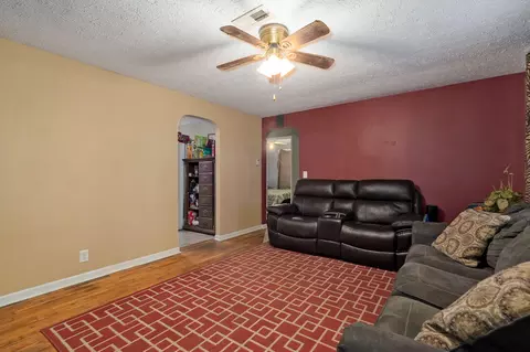 848 W Whiteside St, Springfield, MO 65807 photo 7