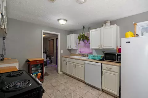 848 W Whiteside St, Springfield, MO 65807 photo 8