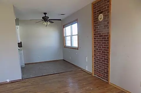 431 Ash St, Sparta, MO 65753 photo 3