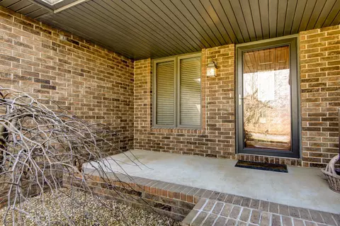1134 W Highpoint St, Springfield, MO 65810 photo 3