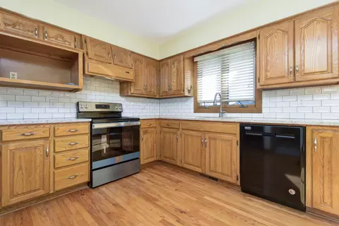 1134 W Highpoint St, Springfield, MO 65810 photo 10