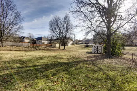 1134 W Highpoint St, Springfield, MO 65810 photo 35