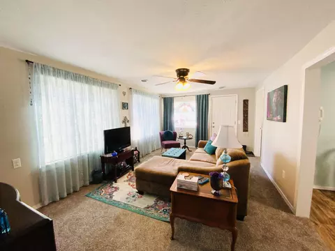 2107 W Scott St, Springfield, MO 65802 photo 5
