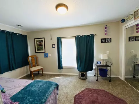2107 W Scott St, Springfield, MO 65802 photo 16
