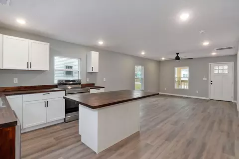 2548 N Kellett Ave, Springfield, MO 65803 photo 18