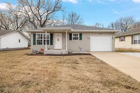 1821 N Marlan Ave, Springfield, MO 65803