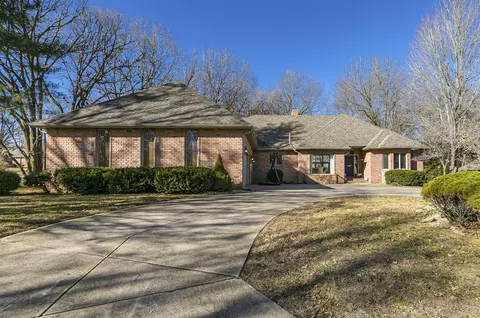 Exterior - 8504 Interlochen Dr, Nixa, MO 65714 photo 2 of 10