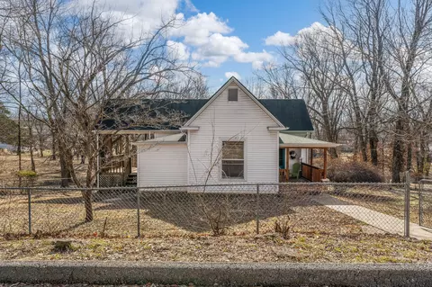 504 E Harper St, Ozark, MO 65721 photo 3