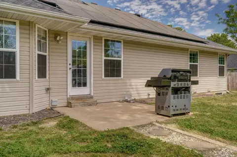 Exterior - 204 E Chrysler St, Clever, MO 65631 photo 5 of 13