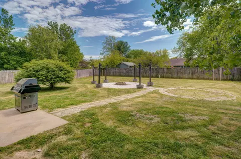 Exterior - 204 E Chrysler St, Clever, MO 65631 photo 12 of 13