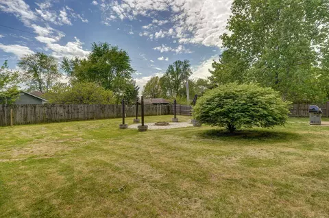 Exterior - 204 E Chrysler St, Clever, MO 65631 photo 13 of 13