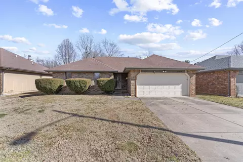 1018 S Ventura Ave, Springfield, MO 65804