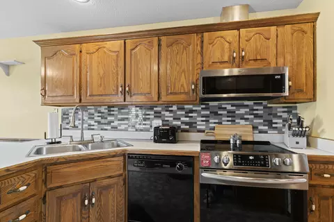 3382 W Countryside Dr, Springfield, MO 65807 photo 11