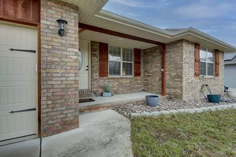 1008 E Fieldstone Dr, Ozark, MO 65721 photo 2