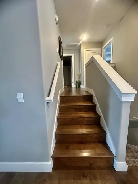 Entry Way - 2737 W Miramar Rd, Ozark, MO 65721 photo 7 of 10