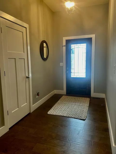 Entry Way - 2737 W Miramar Rd, Ozark, MO 65721 photo 3 of 10
