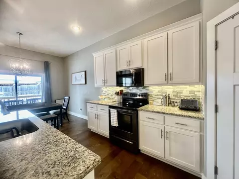 Kitchen - 2737 W Miramar Rd, Ozark, MO 65721 photo 3 of 9