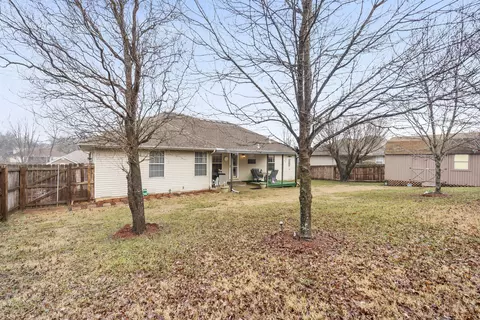Exterior - 738 E Gallup Hill Rd, Nixa, MO 65714 photo 6 of 18