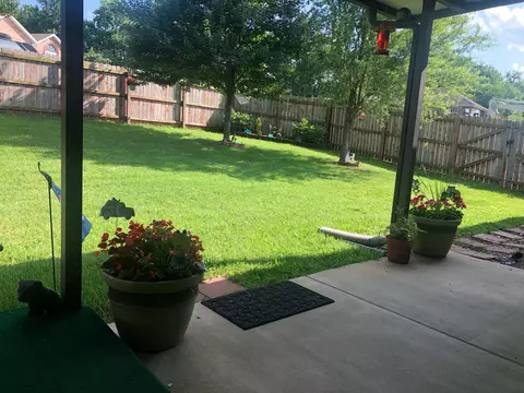 Exterior - 738 E Gallup Hill Rd, Nixa, MO 65714 photo 3 of 18