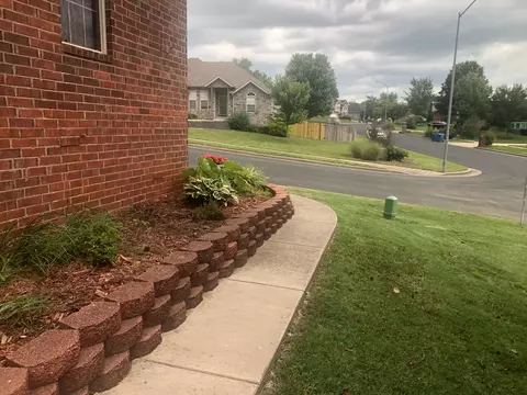 Exterior - 738 E Gallup Hill Rd, Nixa, MO 65714 photo 10 of 18