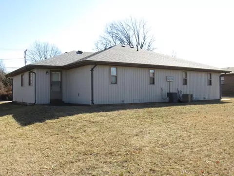 935 N Main Ave, Republic, MO 65738 photo 2