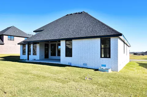 Exterior - 2071 N Riva Ridge Ct, Springfield, MO 65802 photo 8 of 11