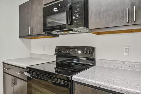 Kitchen - 1065 E Lakota St, Nixa, MO 65714 photo 7 of 8