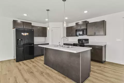 Kitchen - 1065 E Lakota St, Nixa, MO 65714 photo 3 of 8