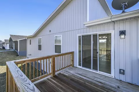 Exterior - 1065 E Lakota St, Nixa, MO 65714 photo 8 of 13
