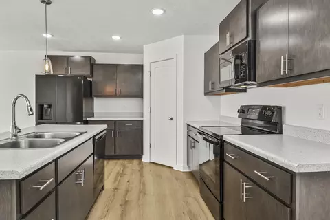 Kitchen - 1065 E Lakota St, Nixa, MO 65714 photo 6 of 8