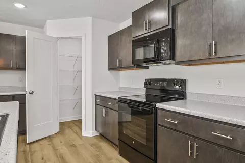 Kitchen - 1065 E Lakota St, Nixa, MO 65714 photo 5 of 8
