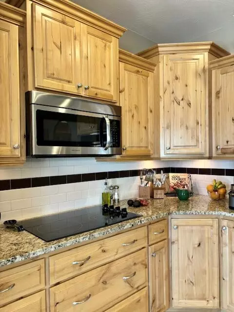 Kitchen - 591 E Katella Cir, Nixa, MO 65714 photo 4 of 6