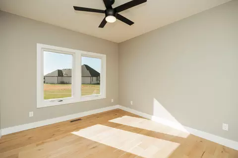 1535 N Meadowood Ave, Springfield, MO 65802 photo 29