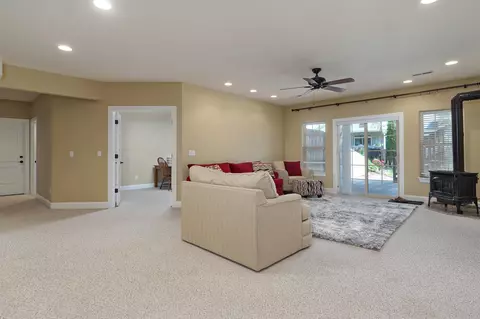 Living - 821 E Donegal Cir, Nixa, MO 65714 photo 6 of 8