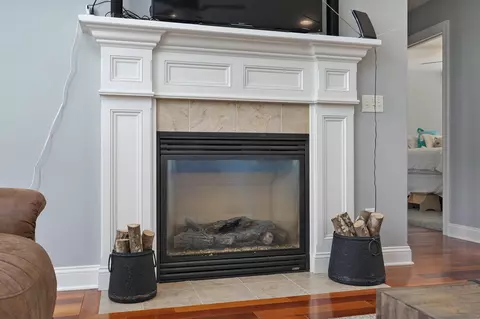 Living - 821 E Donegal Cir, Nixa, MO 65714 photo 3 of 8