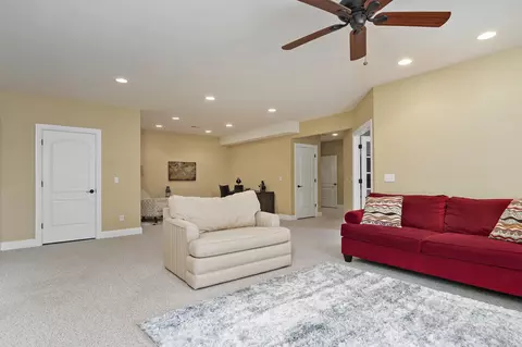 Living - 821 E Donegal Cir, Nixa, MO 65714 photo 8 of 8