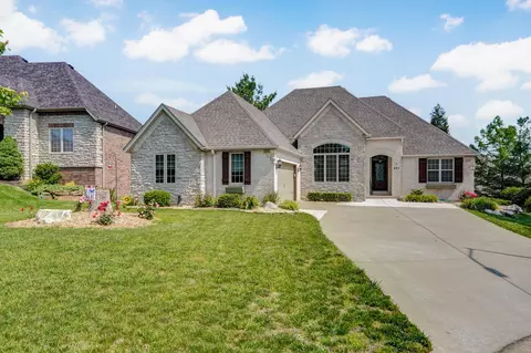Exterior - 821 E Donegal Cir, Nixa, MO 65714 photo 3 of 14